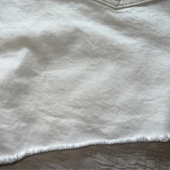 Arizona Juniors 23 Hi-Rise White Denim Cutoff Jean Shorts  4" Inseam NEW - Picture 7 of 12